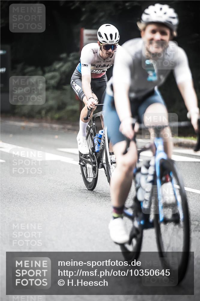 13.09.2026 - Stadtparktriathlon H.Heesch http://msf.ph/oto/10350645 13.09.2026 11:03:42 Radfahren 445, 470, 480, 540, 547, 685, 690, 694 meine-sportfotos.de