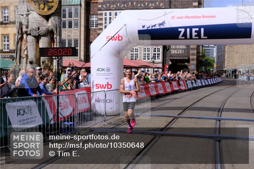 13.09.2026 - 21. swb-Marathon Bremen Tim E. http://msf.ph/oto/10350648 13.09.2026 12:21:10 Ziel 626, 1231 meine-sportfotos.de
