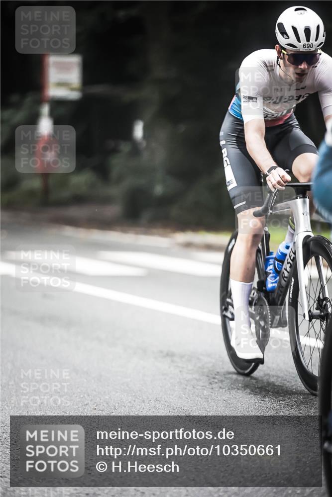 13.09.2026 - Stadtparktriathlon H.Heesch http://msf.ph/oto/10350661 13.09.2026 11:03:42 Radfahren 445, 470, 480, 540, 547, 685, 690, 694 meine-sportfotos.de