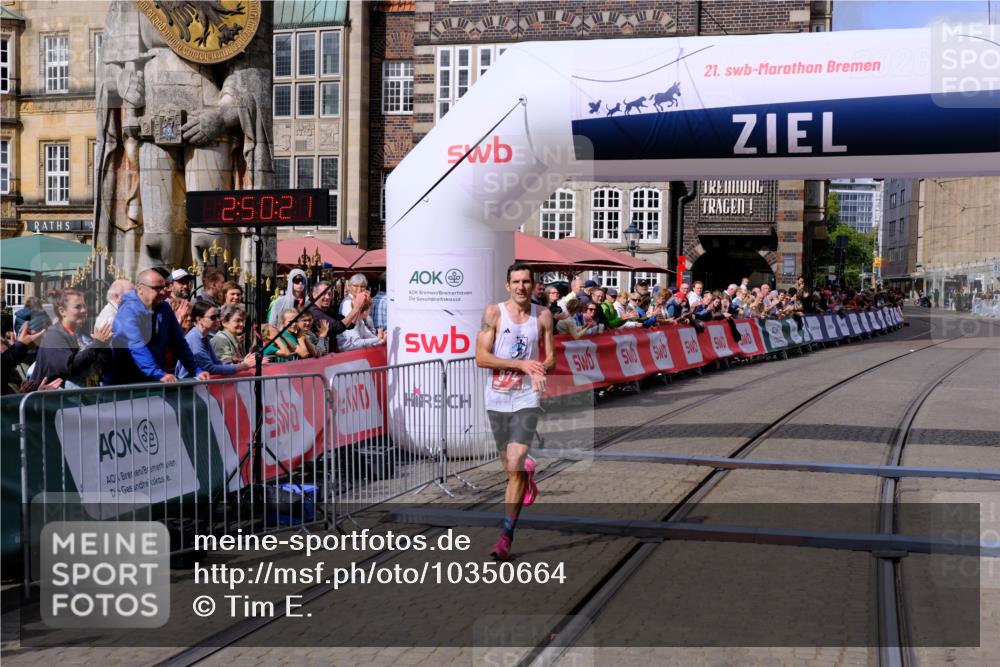 13.09.2026 - 21. swb-Marathon Bremen Tim E. http://msf.ph/oto/10350664 13.09.2026 12:21:10 Ziel 626, 1231 meine-sportfotos.de