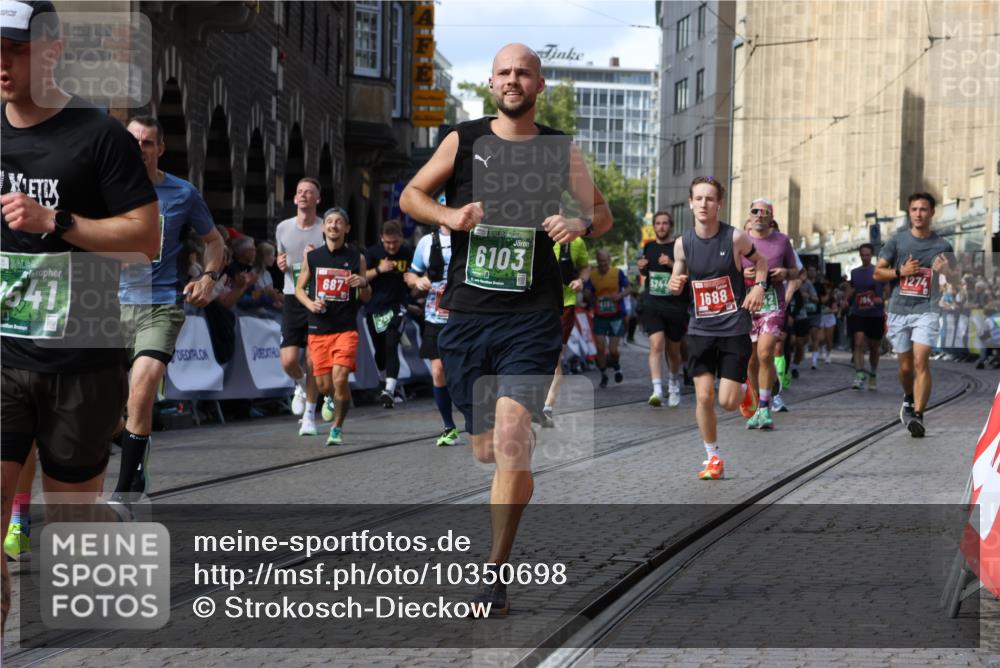 13.09.2026 - 21. swb-Marathon Bremen Strokosch-Dieckow http://msf.ph/oto/10350698 13.09.2026 13:29:24 Ziel 394, 430, 565, 687, 722, 725, 745, 936, 1014, 1274, 1688, 2023, 2070, 2223, 2378, 2851, 3419, 3665, 3938, 4590, 5036, 5225, 5865, 6099, 6937, 6955, 7149, 7361, 8984, 8985, 9661, 1083, 1243, 1581, 2076, 2301, 2742, 2957, 3030, 3721, 4576, 5244, 5599, 6006, 6384, 6499, 6690, 6930, 7013, 7384, 7426, 7649, 8009, 8481, 8594, 8831, 10013, 13031 meine-sportfotos.de
