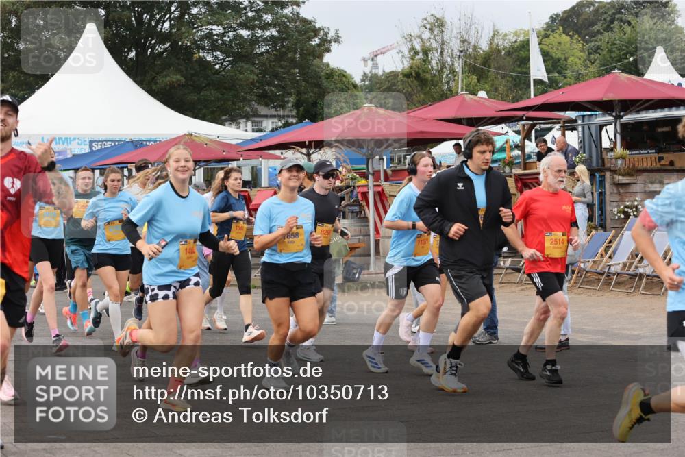 13.09.2026 - Kiel Lauf Andreas Tolksdorf http://msf.ph/oto/10350713 13.09.2026 09:55:36 Kiellinie 2001, 3258, 1041, 658, 829, 11021, 2514 meine-sportfotos.de