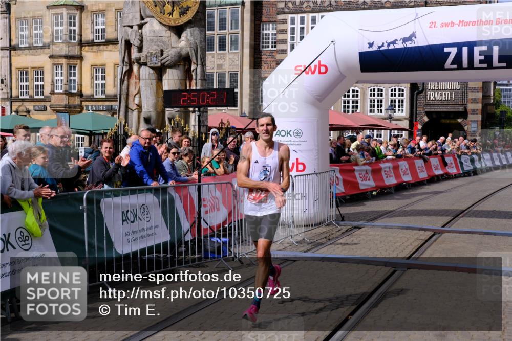 13.09.2026 - 21. swb-Marathon Bremen Tim E. http://msf.ph/oto/10350725 13.09.2026 12:21:11 Ziel 626, 1231 meine-sportfotos.de