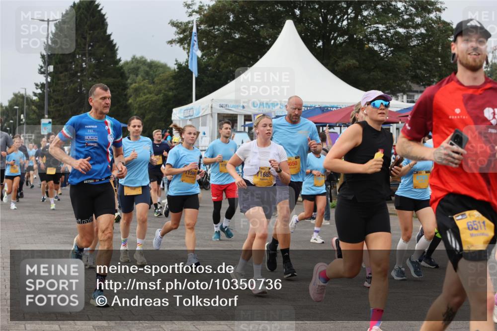 13.09.2026 - Kiel Lauf Andreas Tolksdorf http://msf.ph/oto/10350736 13.09.2026 09:55:37 Kiellinie 1566, 116, 11685, 650, 6511, 200 meine-sportfotos.de