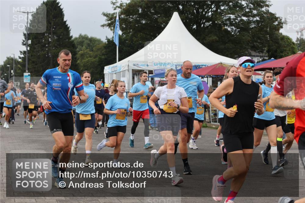 13.09.2026 - Kiel Lauf Andreas Tolksdorf http://msf.ph/oto/10350743 13.09.2026 09:55:37 Kiellinie 11885, 566, 11668 meine-sportfotos.de