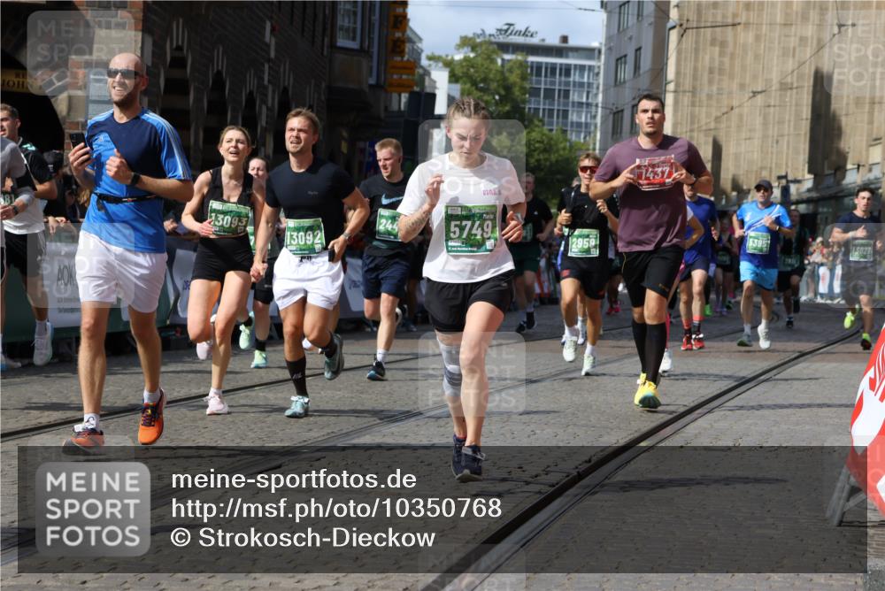 13.09.2026 - 21. swb-Marathon Bremen Strokosch-Dieckow http://msf.ph/oto/10350768 13.09.2026 13:33:02 Ziel 1437, 1687, 2611, 2992, 3354, 3878, 3895, 3902, 4233, 4323, 4862, 5009, 5398, 5581, 5657, 6583, 6718, 6760, 6786, 7016, 7466, 7758, 7990, 8344, 8367, 8506, 8957, 9175, 13232, 13234, 2283, 2393, 2440, 2818, 2959, 3710, 4260, 4408, 4659, 5191, 5324, 5395, 5410, 5790, 5981, 7467, 7788, 7830, 8061, 9269, 13028, 13092, 13093, 13101 meine-sportfotos.de