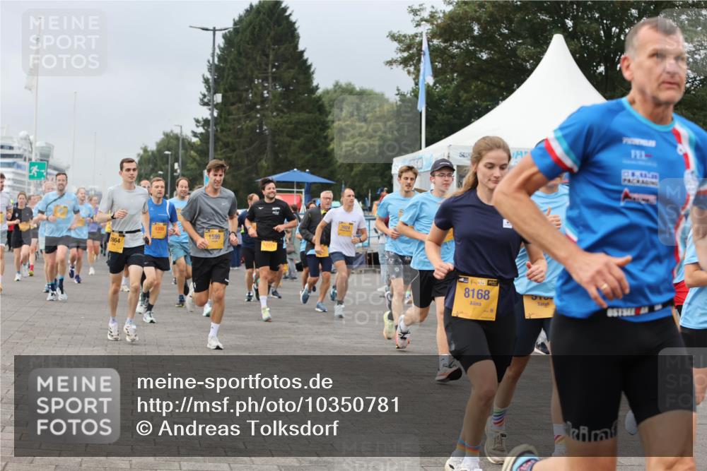 13.09.2026 - Kiel Lauf Andreas Tolksdorf http://msf.ph/oto/10350781 13.09.2026 09:55:38 Kiellinie 2864, 4300, 1599, 4, 38, 8168 meine-sportfotos.de