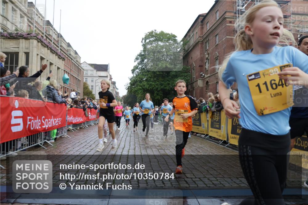 13.09.2026 - Kiel Lauf Yannick Fuchs http://msf.ph/oto/10350784 13.09.2026 08:57:31 Ziel 160, 406, 700, 1546, 1769, 2128, 2129, 4834, 5006, 5984, 6459, 7478, 7715, 9062, 9579, 10876, 11356, 2384, 3034, 3305, 3382, 3665, 4908, 5003, 5340, 5719, 5809, 6361, 7752, 8341, 9542, 9564, 9940, 10321, 10892, 11423, 11495, 11558, 12215, 12455, 12512, 689, 1051, 1520, 1714, 2439, 3020, 3359, 3375, 3691, 4182, 4321, 4382, 4383, 5219, 5244, 5666, 5733, 5762, 5765, 5895, 6056, 7058, 7547, 7604, 7608, 7609, 8668, 8838, 9870, 9872, 10847, 10889, 11227, 81 meine-sportfotos.de