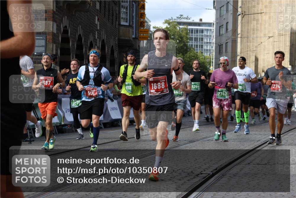 13.09.2026 - 21. swb-Marathon Bremen Strokosch-Dieckow http://msf.ph/oto/10350807 13.09.2026 13:29:25 Ziel 394, 430, 565, 687, 725, 745, 936, 1014, 1274, 1688, 2023, 2070, 2223, 2378, 3796, 3938, 4590, 5036, 5225, 5865, 6099, 6937, 7149, 7361, 8984, 8985, 9661, 1083, 1243, 1581, 2076, 2742, 3030, 3721, 4576, 5244, 5599, 6006, 6384, 6499, 6690, 6930, 7384, 7426, 7649, 7884, 8481, 8594, 8831, 9770, 10013, 13031 meine-sportfotos.de