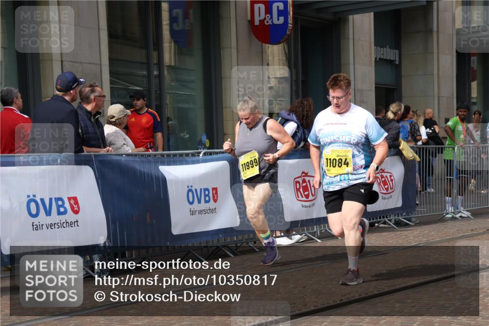 13.09.2026 - 21. swb-Marathon Bremen Strokosch-Dieckow http://msf.ph/oto/10350817 13.09.2026 11:13:29 Ziel 10330, 10766, 10799, 10889, 11078, 11084, 11999, 12010, 10484, 10545, 10883, 11048, 11392, 11670, 11954, 12280, 12460, 12521 meine-sportfotos.de