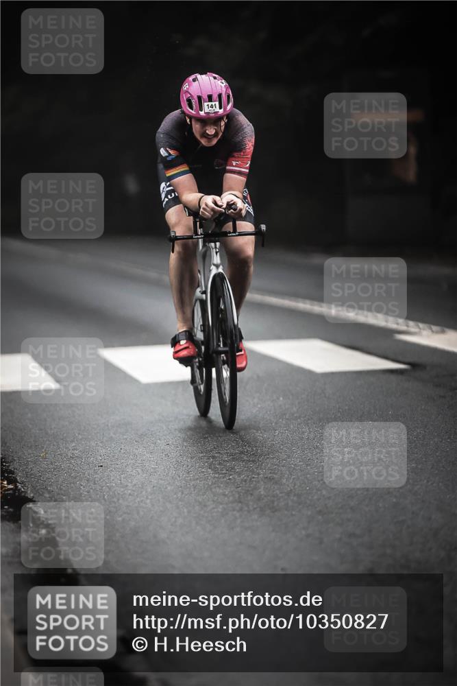 13.09.2026 - Stadtparktriathlon H.Heesch http://msf.ph/oto/10350827 13.09.2026 09:20:27 Radfahren 105, 112, 130, 141, 153 meine-sportfotos.de