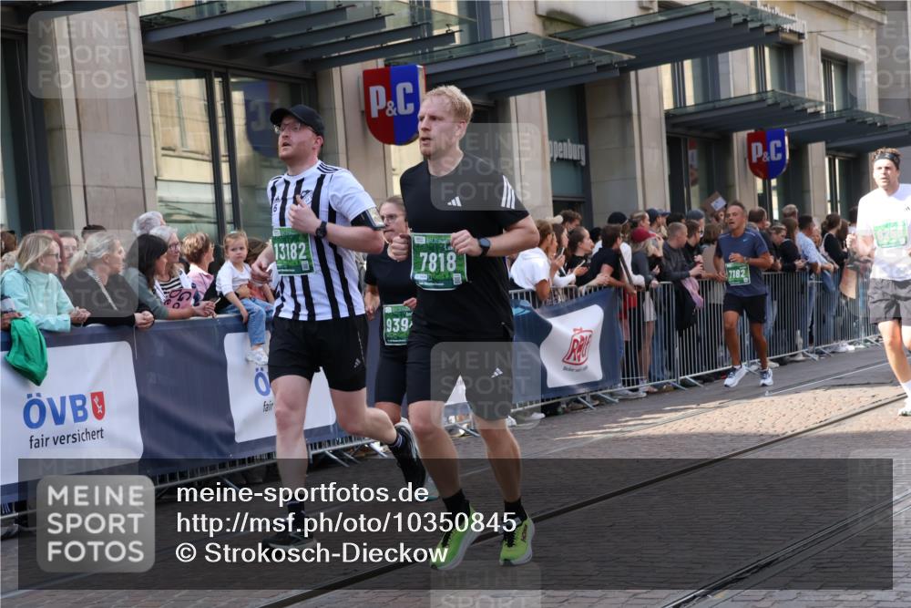 13.09.2026 - 21. swb-Marathon Bremen Strokosch-Dieckow http://msf.ph/oto/10350845 13.09.2026 13:31:53 Ziel 287, 1369, 2310, 2910, 2934, 3402, 3441, 3650, 3922, 3946, 4057, 4471, 4566, 4655, 4797, 4835, 4979, 5628, 6116, 6258, 6475, 6857, 6875, 7150, 7182, 7526, 7553, 7572, 7818, 8610, 8632, 9198, 9283, 9394, 9640, 9779, 13029, 13182, 13244, 310, 578, 846, 3115, 3205, 3239, 3244, 3278, 3858, 3989, 4030, 4164, 4273, 4692, 4889, 4998, 5158, 5325, 5363, 5426, 5899, 6039, 6062, 6100, 6193, 6213, 6354, 6581, 6602, 7032, 7242, 7260, 7608, 7941, 8042, 8205 meine-sportfotos.de