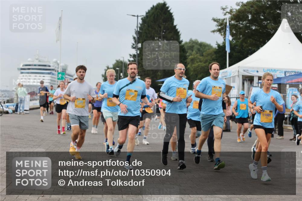 13.09.2026 - Kiel Lauf Andreas Tolksdorf http://msf.ph/oto/10350904 13.09.2026 09:55:41 Kiellinie 945, 144, 757, 11885 meine-sportfotos.de