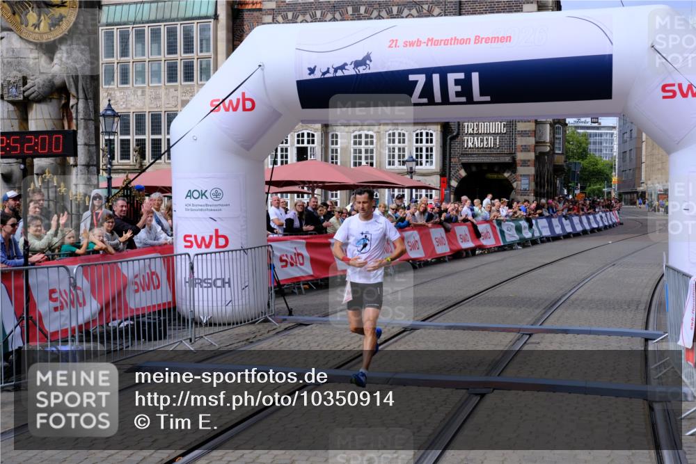 13.09.2026 - 21. swb-Marathon Bremen Tim E. http://msf.ph/oto/10350914 13.09.2026 12:22:50 Ziel 176 meine-sportfotos.de