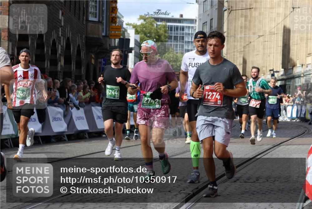 13.09.2026 - 21. swb-Marathon Bremen Strokosch-Dieckow http://msf.ph/oto/10350917 13.09.2026 13:29:28 Ziel 303, 394, 565, 596, 651, 687, 745, 936, 1274, 1545, 1688, 1823, 2023, 2070, 2223, 2867, 3796, 3912, 3938, 4590, 5036, 5225, 6030, 6099, 7149, 7361, 7860, 8984, 9249, 9661, 10128, 124, 1243, 1581, 2076, 2289, 2742, 3030, 4576, 5244, 6006, 6384, 6690, 6930, 7079, 7384, 7426, 7884, 8481, 8594, 8831, 9534, 9747, 9770, 10013, 13031 meine-sportfotos.de