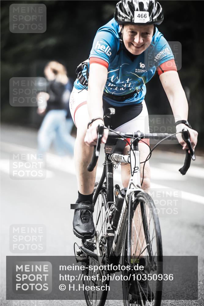 13.09.2026 - Stadtparktriathlon H.Heesch http://msf.ph/oto/10350936 13.09.2026 11:04:07 Radfahren 466, 506, 536, 539, 688 meine-sportfotos.de