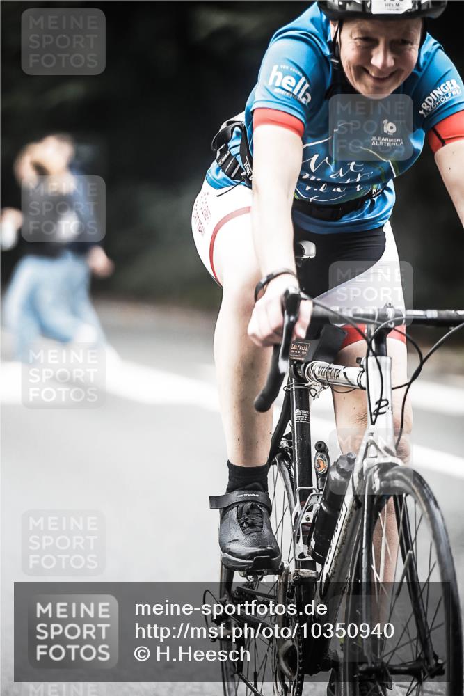 13.09.2026 - Stadtparktriathlon H.Heesch http://msf.ph/oto/10350940 13.09.2026 11:04:07 Radfahren 466, 506, 536, 539, 688 meine-sportfotos.de