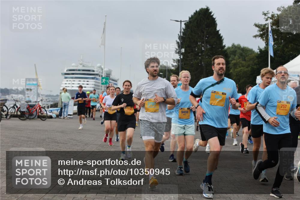 13.09.2026 - Kiel Lauf Andreas Tolksdorf http://msf.ph/oto/10350945 13.09.2026 09:55:42 Kiellinie 11145, 9459, 38, 580, 38, 757 meine-sportfotos.de