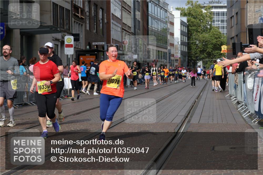 13.09.2026 - 21. swb-Marathon Bremen Strokosch-Dieckow http://msf.ph/oto/10350947 13.09.2026 11:13:34 Ziel 10330, 10491, 10766, 10799, 10880, 11027, 11078, 11902, 11999, 12010, 10484, 10545, 10883, 10889, 11084, 11392, 11670, 11954, 11999, 12280, 12460, 12521 meine-sportfotos.de