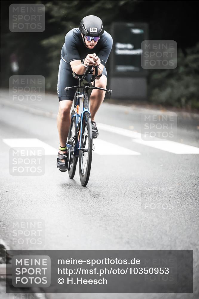 13.09.2026 - Stadtparktriathlon H.Heesch http://msf.ph/oto/10350953 13.09.2026 11:04:11 Radfahren 466, 506, 539 meine-sportfotos.de