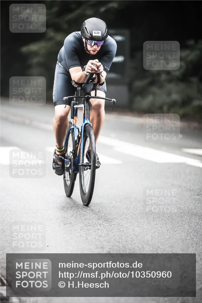13.09.2026 - Stadtparktriathlon H.Heesch http://msf.ph/oto/10350960 13.09.2026 11:04:11 Radfahren 466, 506, 539 meine-sportfotos.de