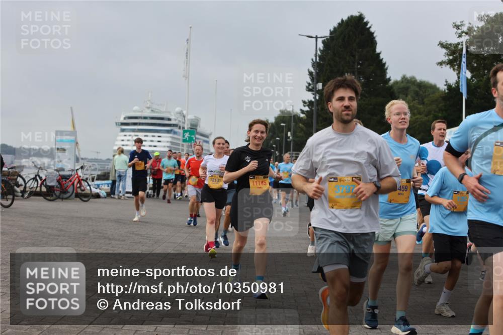 13.09.2026 - Kiel Lauf Andreas Tolksdorf http://msf.ph/oto/10350981 13.09.2026 09:55:43 Kiellinie 12131, 11145, 38, 3797, 138, 459 meine-sportfotos.de