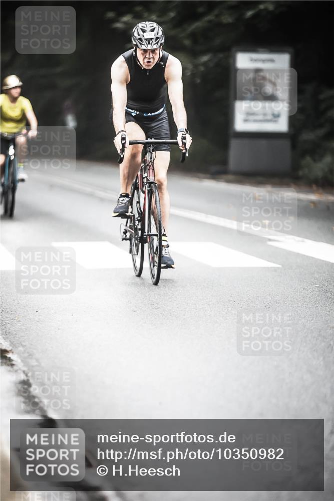13.09.2026 - Stadtparktriathlon H.Heesch http://msf.ph/oto/10350982 13.09.2026 11:04:17 Radfahren 408, 539, 636 meine-sportfotos.de