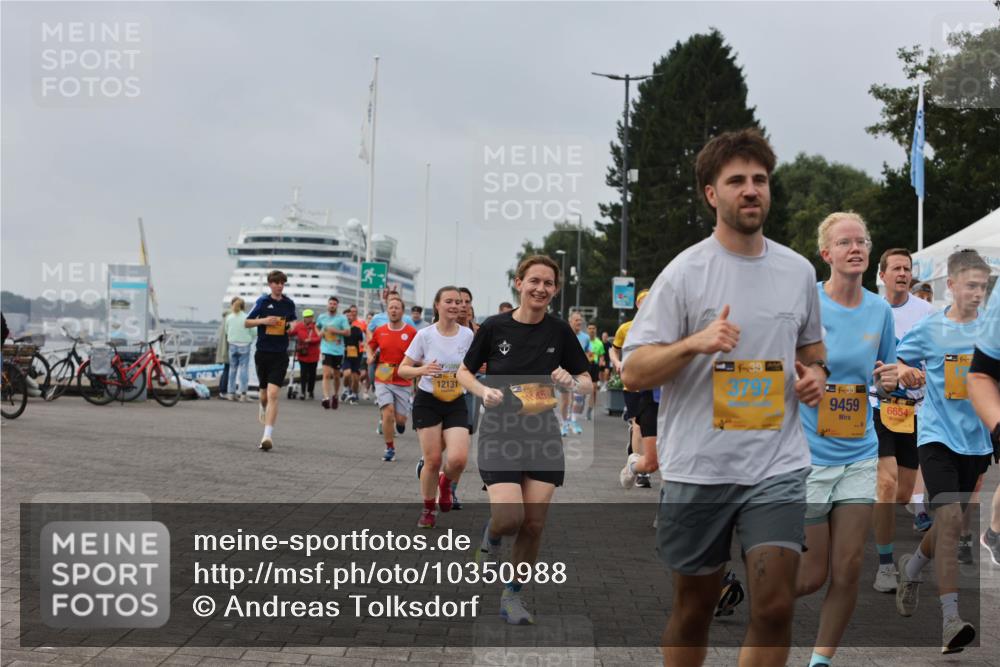 13.09.2026 - Kiel Lauf Andreas Tolksdorf http://msf.ph/oto/10350988 13.09.2026 09:55:43 Kiellinie 12131, 3797, 39, 9459, 6654, 3 meine-sportfotos.de