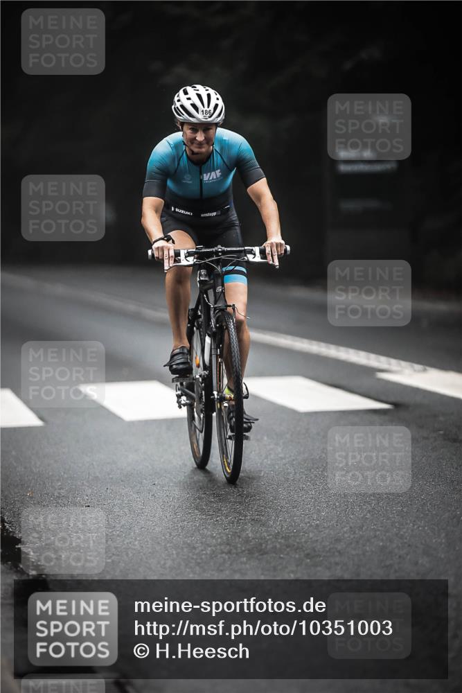 13.09.2026 - Stadtparktriathlon H.Heesch http://msf.ph/oto/10351003 13.09.2026 09:20:52 Radfahren 133, 138, 186 meine-sportfotos.de