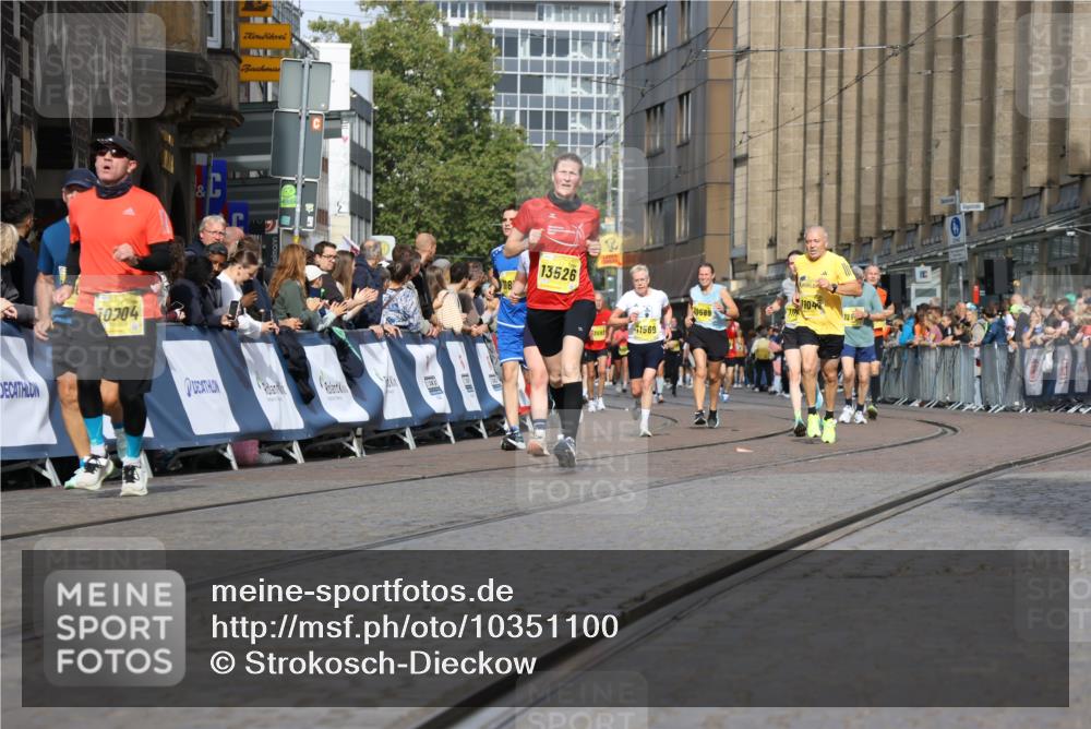 13.09.2026 - 21. swb-Marathon Bremen Strokosch-Dieckow http://msf.ph/oto/10351100 13.09.2026 10:54:45 Ziel 10067, 10146, 10359, 10410, 10503, 10577, 10631, 10749, 10765, 10837, 10884, 11039, 11099, 11118, 11389, 11476, 11593, 11843, 11989, 12038, 12265, 12328, 12467, 10646, 10901, 11620, 11860, 11889, 11976, 12313, 12800, 13592 meine-sportfotos.de