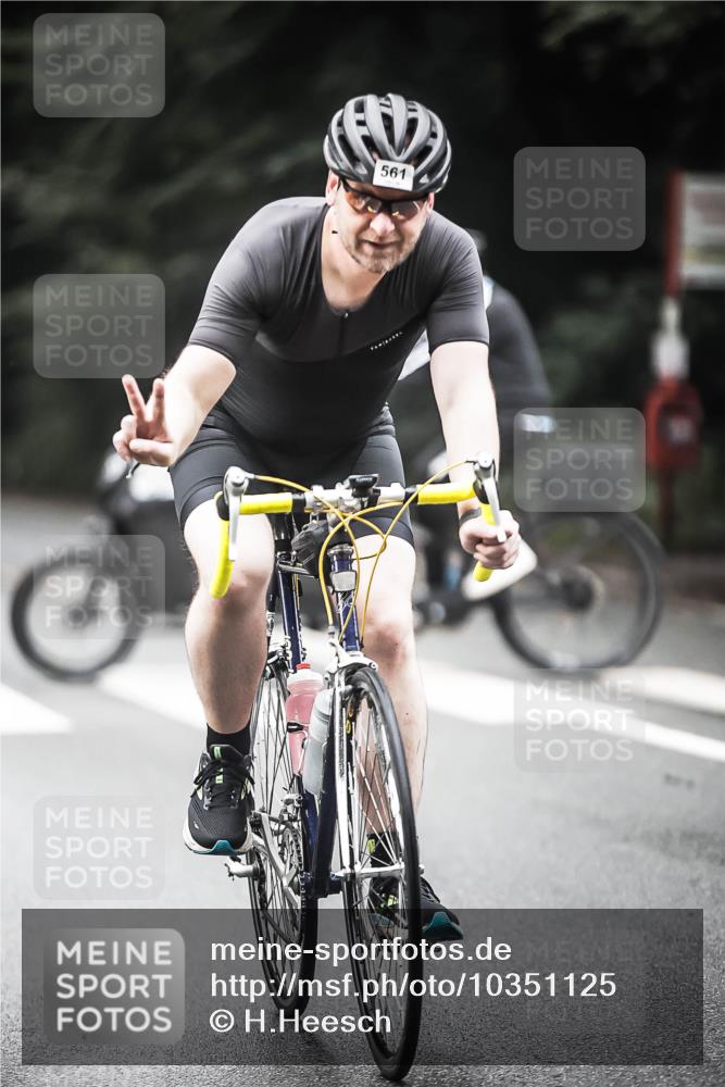13.09.2026 - Stadtparktriathlon H.Heesch http://msf.ph/oto/10351125 13.09.2026 11:04:29 Radfahren 561, 600 meine-sportfotos.de