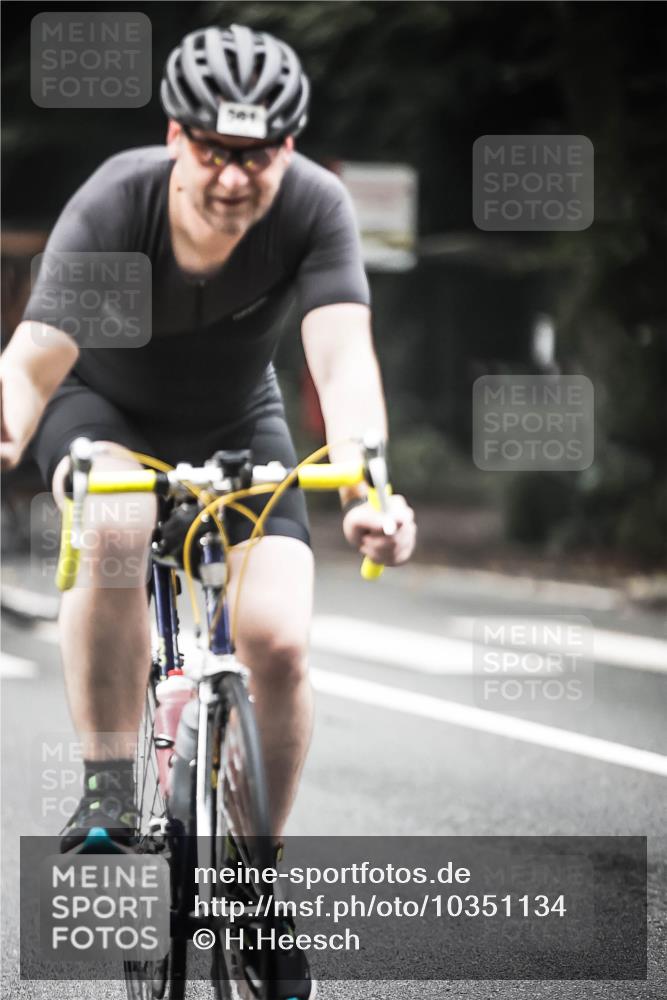13.09.2026 - Stadtparktriathlon H.Heesch http://msf.ph/oto/10351134 13.09.2026 11:04:30 Radfahren 561, 600 meine-sportfotos.de