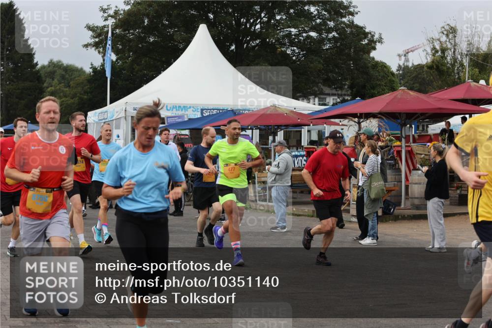 13.09.2026 - Kiel Lauf Andreas Tolksdorf http://msf.ph/oto/10351140 13.09.2026 09:55:48 Kiellinie 674, 422, 477 meine-sportfotos.de