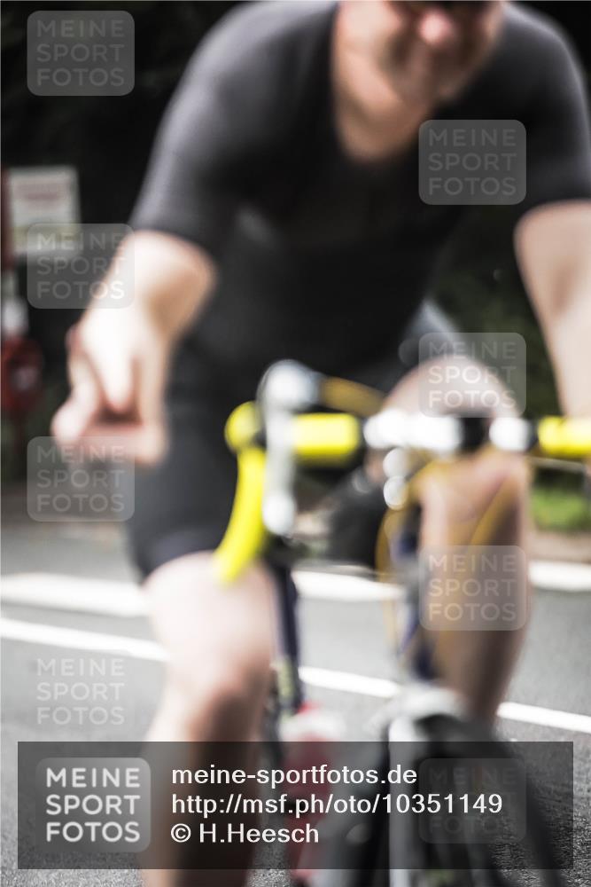 13.09.2026 - Stadtparktriathlon H.Heesch http://msf.ph/oto/10351149 13.09.2026 11:04:30 Radfahren 561, 600 meine-sportfotos.de