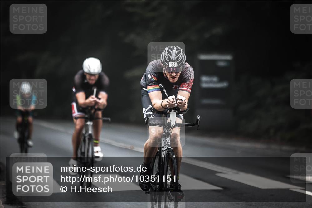13.09.2026 - Stadtparktriathlon H.Heesch http://msf.ph/oto/10351151 13.09.2026 09:24:32 Radfahren 98, 139, 152, 166, 173, 207 meine-sportfotos.de
