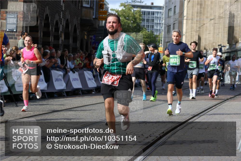 13.09.2026 - 21. swb-Marathon Bremen Strokosch-Dieckow http://msf.ph/oto/10351154 13.09.2026 13:29:32 Ziel 303, 394, 565, 596, 651, 687, 745, 1274, 1545, 1823, 2023, 2070, 2867, 3258, 3796, 3846, 3912, 4590, 5036, 5225, 6030, 7149, 7361, 7631, 7860, 8007, 8066, 8099, 8277, 8338, 8675, 9249, 9661, 9889, 10128, 124, 716, 1073, 1243, 1581, 2289, 3030, 3618, 4115, 4576, 6006, 6127, 6384, 6725, 6930, 7079, 7384, 7884, 8481, 8594, 8612, 8771, 9534, 9747, 9770, 10013, 13031 meine-sportfotos.de