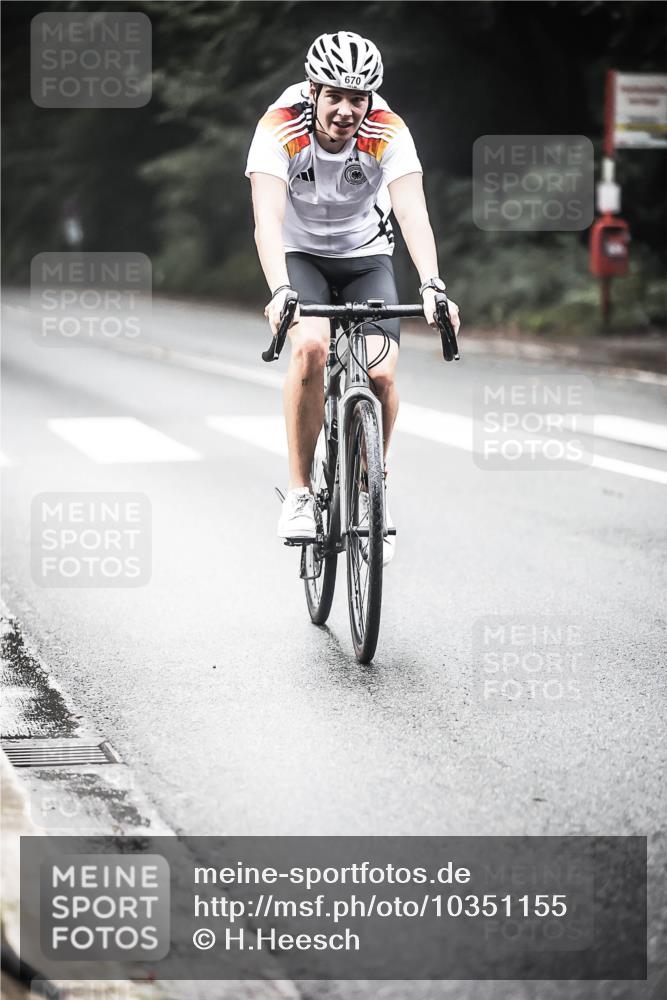 13.09.2026 - Stadtparktriathlon H.Heesch http://msf.ph/oto/10351155 13.09.2026 11:04:39 Radfahren 600, 670, 691 meine-sportfotos.de