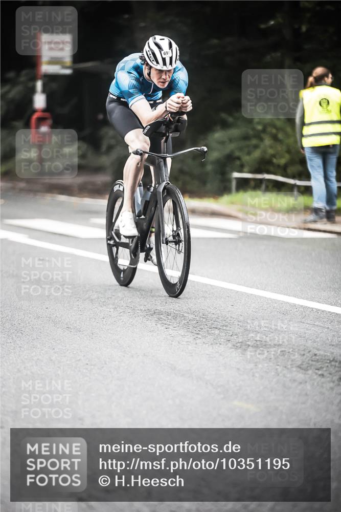 13.09.2026 - Stadtparktriathlon H.Heesch http://msf.ph/oto/10351195 13.09.2026 11:04:44 Radfahren 467, 670, 691 meine-sportfotos.de