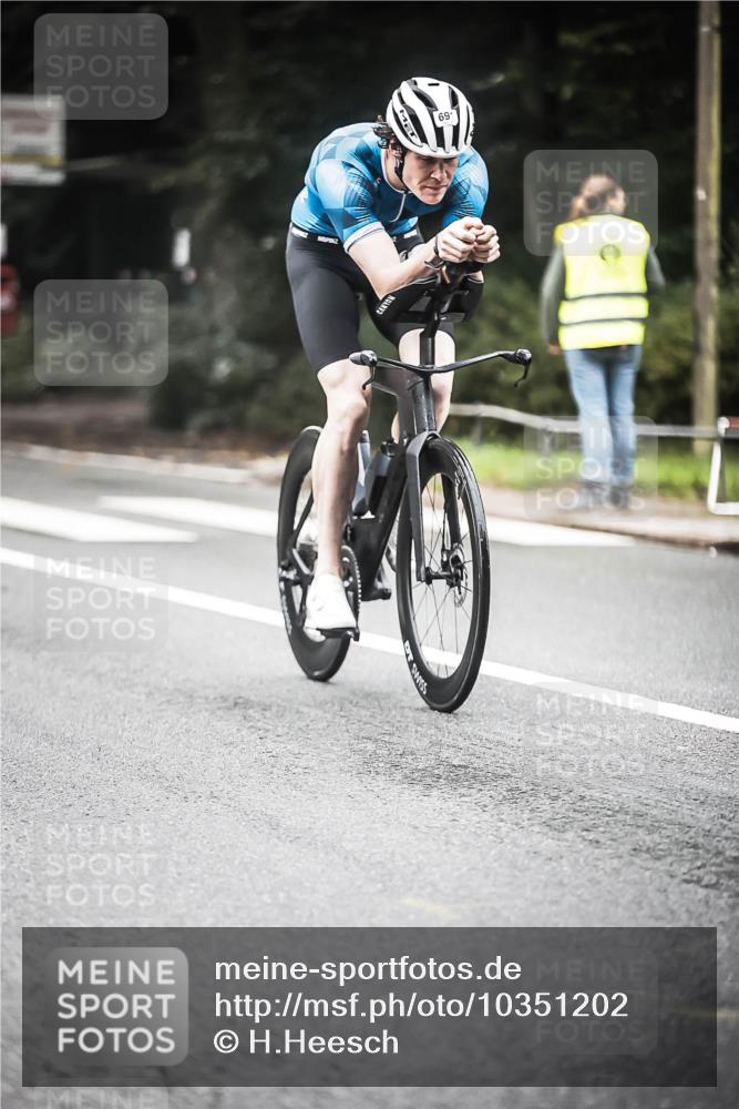 13.09.2026 - Stadtparktriathlon H.Heesch http://msf.ph/oto/10351202 13.09.2026 11:04:44 Radfahren 467, 670, 691 meine-sportfotos.de