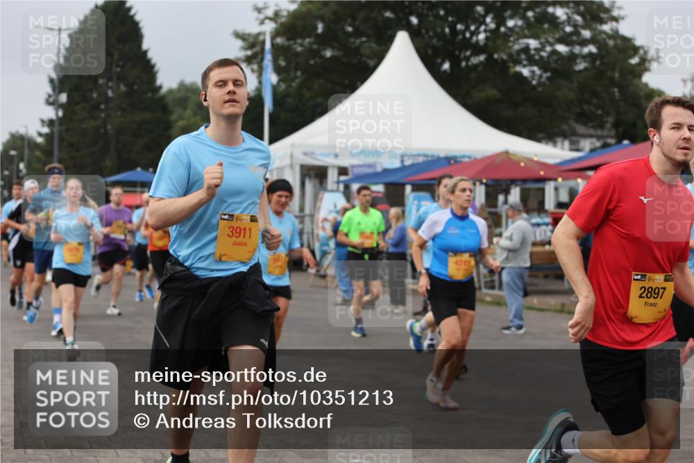 13.09.2026 - Kiel Lauf Andreas Tolksdorf http://msf.ph/oto/10351213 13.09.2026 09:55:50 Kiellinie 1439, 3911, 4241, 38, 2897 meine-sportfotos.de