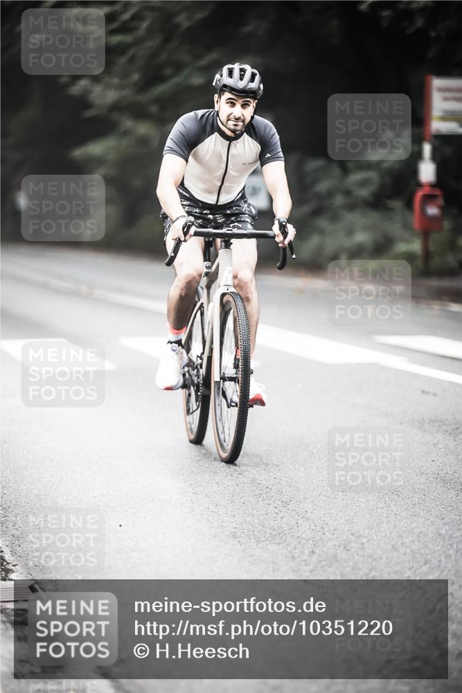 13.09.2026 - Stadtparktriathlon H.Heesch http://msf.ph/oto/10351220 13.09.2026 11:04:46 Radfahren 467, 691 meine-sportfotos.de