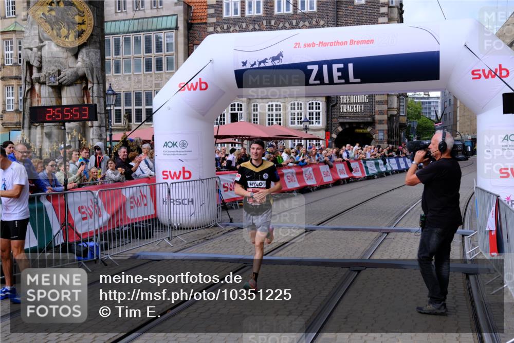 13.09.2026 - 21. swb-Marathon Bremen Tim E. http://msf.ph/oto/10351225 13.09.2026 12:26:42 Ziel  meine-sportfotos.de