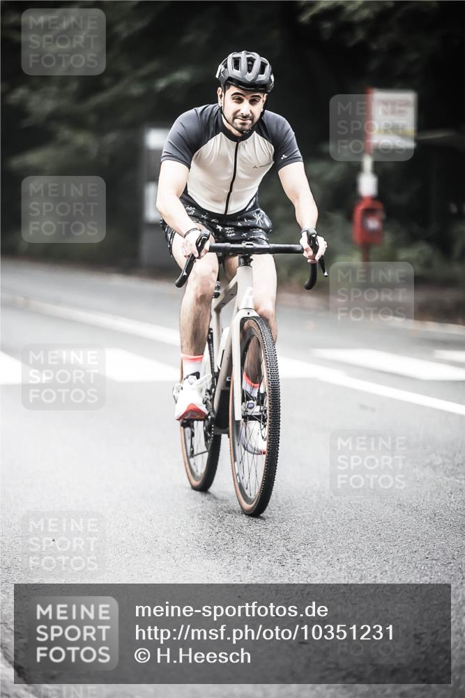 13.09.2026 - Stadtparktriathlon H.Heesch http://msf.ph/oto/10351231 13.09.2026 11:04:47 Radfahren 467, 691 meine-sportfotos.de