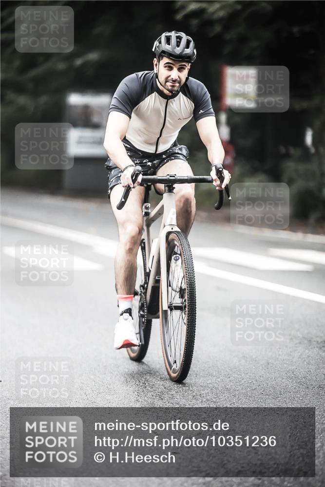 13.09.2026 - Stadtparktriathlon H.Heesch http://msf.ph/oto/10351236 13.09.2026 11:04:47 Radfahren 467, 691 meine-sportfotos.de