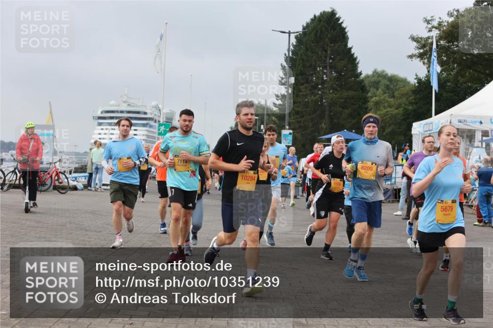 13.09.2026 - Kiel Lauf Andreas Tolksdorf http://msf.ph/oto/10351239 13.09.2026 09:55:51 Kiellinie 3, 7114, 1606, 10284, 39, 8200, 5679 meine-sportfotos.de