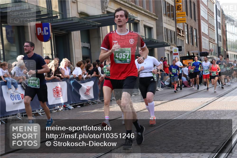13.09.2026 - 21. swb-Marathon Bremen Strokosch-Dieckow http://msf.ph/oto/10351246 13.09.2026 13:32:04 Ziel 287, 1369, 1687, 2292, 2293, 2910, 2992, 3402, 3429, 3441, 3650, 3922, 4057, 4263, 4380, 4471, 4566, 4655, 4835, 5281, 5628, 6258, 6475, 6518, 6593, 6760, 6781, 6857, 6875, 6900, 7150, 7173, 7182, 7553, 7572, 7818, 7990, 8632, 8957, 9040, 9151, 9175, 9198, 9283, 9394, 9719, 9779, 13029, 13182, 13208, 13244, 578, 846, 2310, 2934, 3115, 3205, 3239, 3244, 3278, 3946, 3989, 4030, 4797, 4979, 4998, 5158, 5325, 5363, 5899, 6116, 6213, 6354, 7242, 7260, 7526 meine-sportfotos.de
