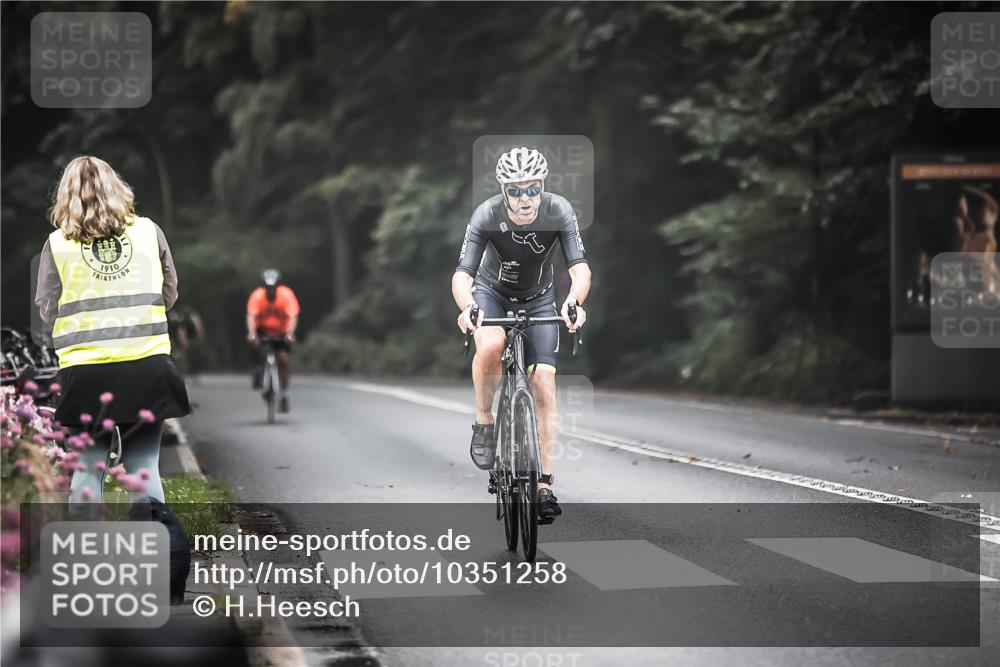 13.09.2026 - Stadtparktriathlon H.Heesch http://msf.ph/oto/10351258 13.09.2026 11:04:56 Radfahren 664 meine-sportfotos.de