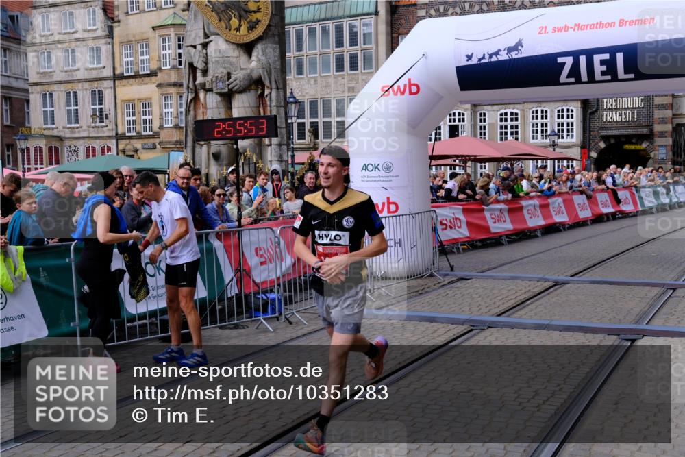 13.09.2026 - 21. swb-Marathon Bremen Tim E. http://msf.ph/oto/10351283 13.09.2026 12:26:43 Ziel  meine-sportfotos.de