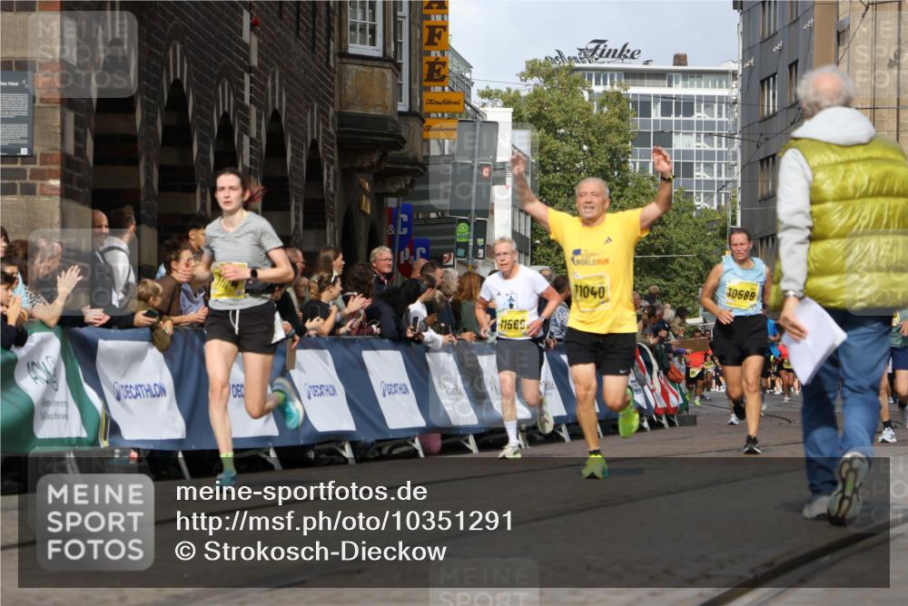 13.09.2026 - 21. swb-Marathon Bremen Strokosch-Dieckow http://msf.ph/oto/10351291 13.09.2026 10:54:50 Ziel 10067, 10146, 10410, 10503, 10577, 10631, 10704, 10749, 10765, 10837, 10884, 11039, 11099, 11389, 11593, 12038, 12265, 12328, 12467, 13526, 10646, 10901, 11620, 11860, 11889, 11908, 11976, 12313, 13592 meine-sportfotos.de