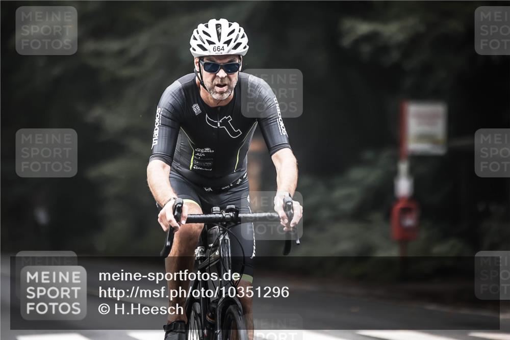 13.09.2026 - Stadtparktriathlon H.Heesch http://msf.ph/oto/10351296 13.09.2026 11:04:58 Radfahren 658, 664 meine-sportfotos.de